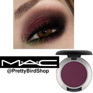 MAC P FOR POTENT shadow NIB Powder Kiss last one!